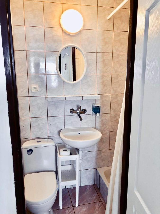 Pokoje Goscinne Galeon W Darlowku Ujście-Darłowskie Exterior foto