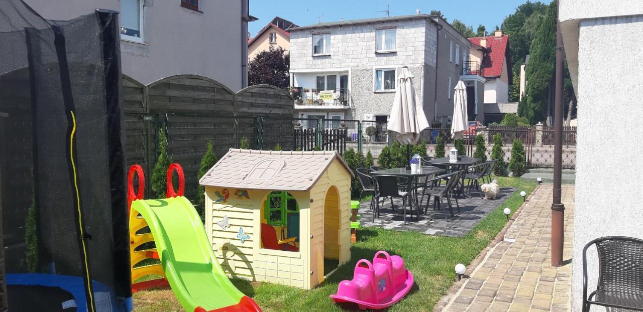 Pokoje Goscinne Galeon W Darlowku Ujście-Darłowskie Exterior foto