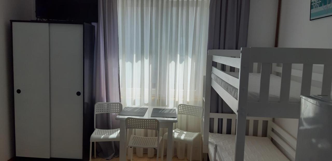 Pokoje Goscinne Galeon W Darlowku Ujście-Darłowskie Exterior foto