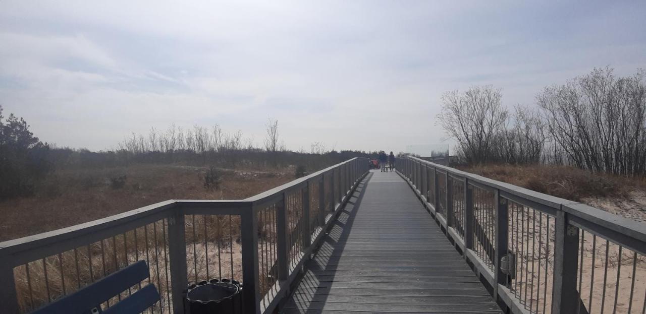 Pokoje Goscinne Galeon W Darlowku Ujście-Darłowskie Exterior foto