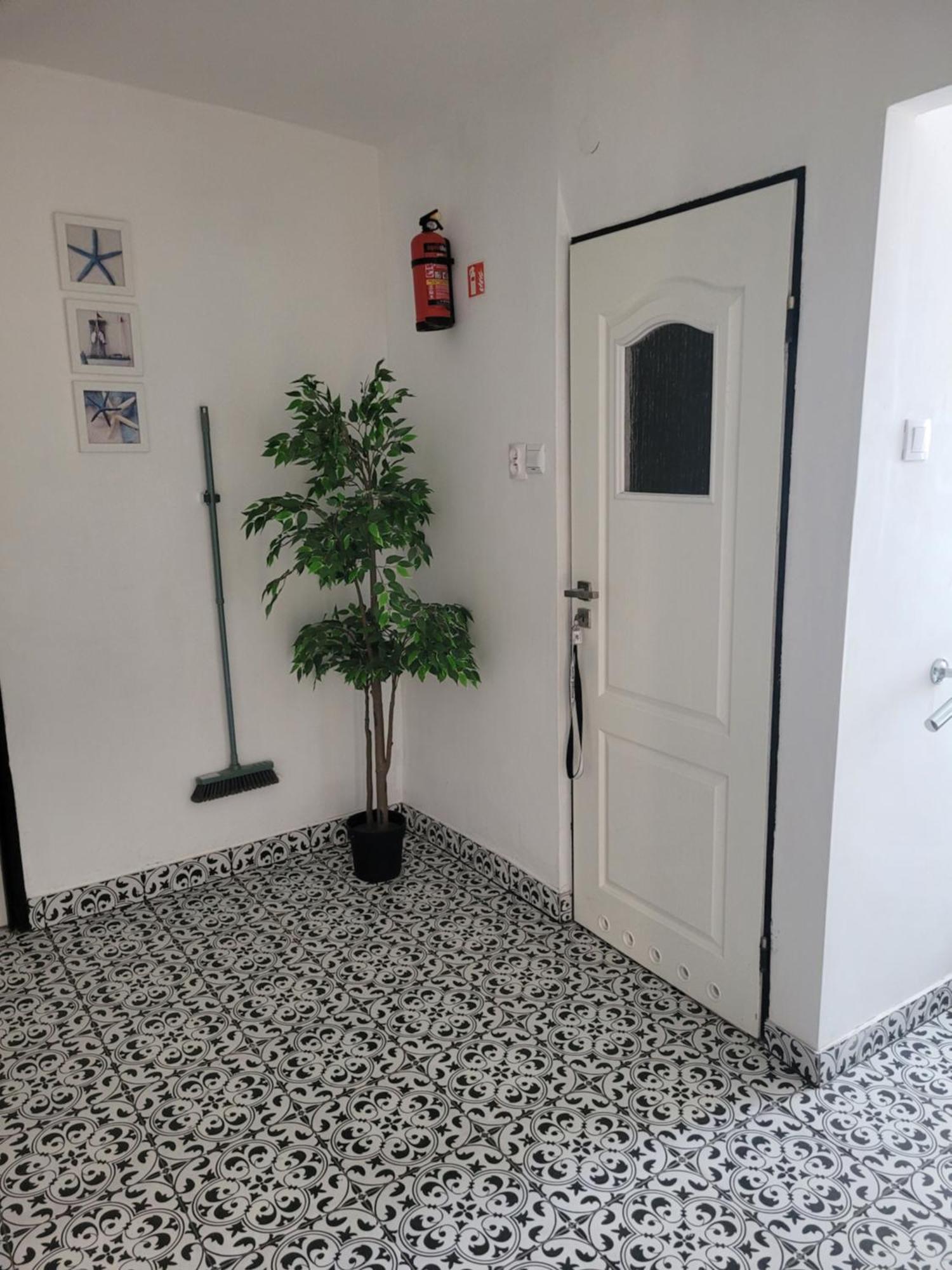 Pokoje Goscinne Galeon W Darlowku Ujście-Darłowskie Exterior foto